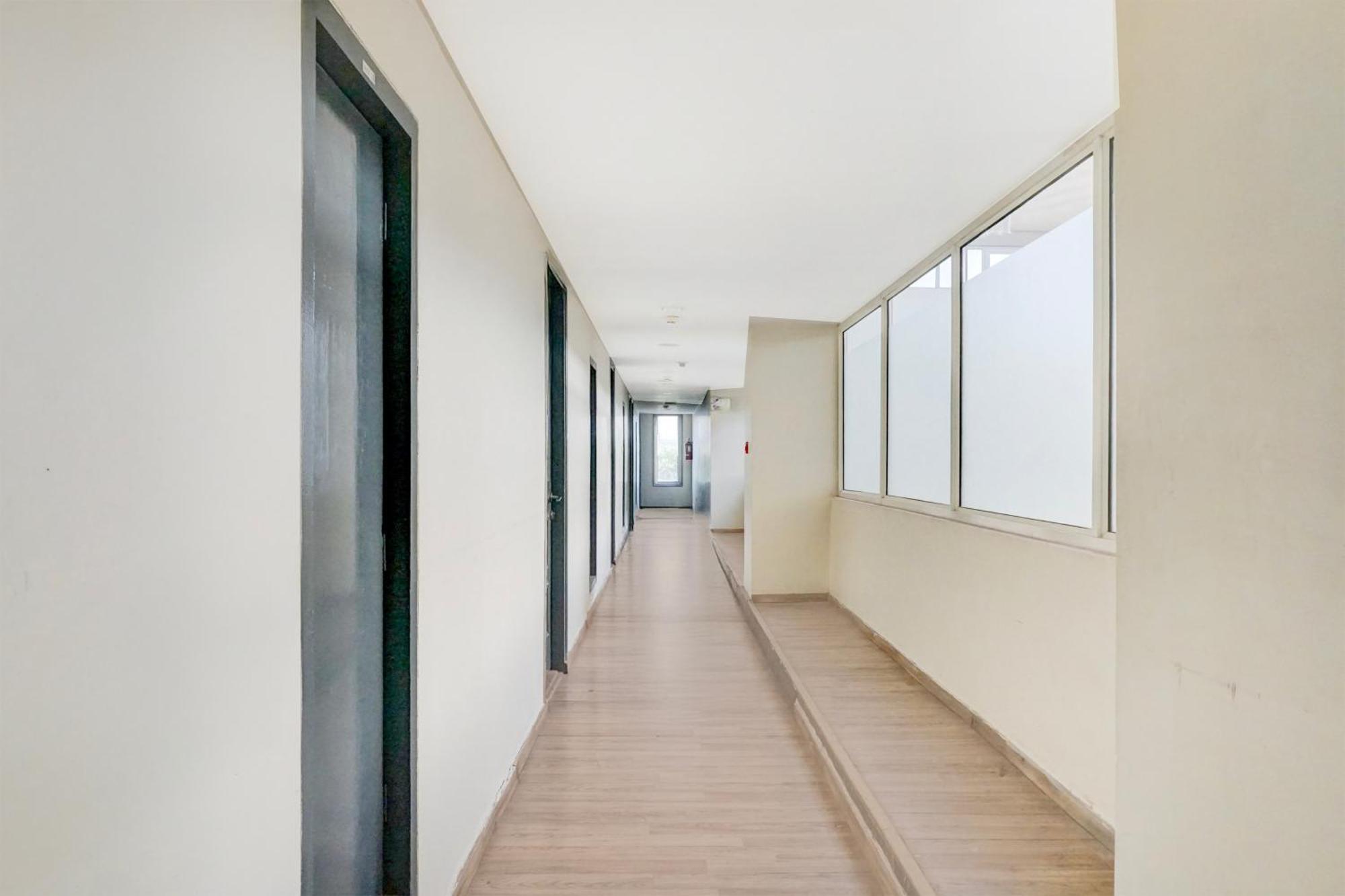 Super Townhouse Mg Road プネ エクステリア 写真