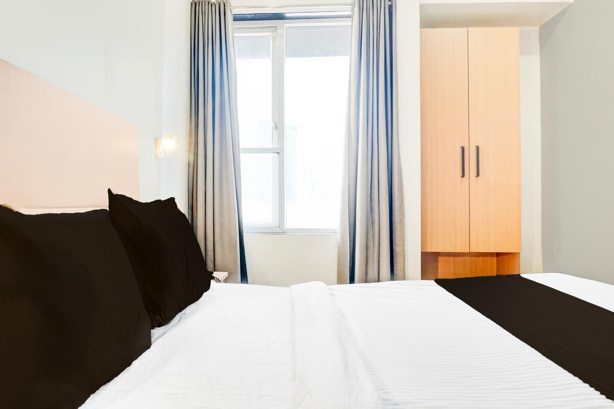 Super Townhouse Mg Road プネ エクステリア 写真