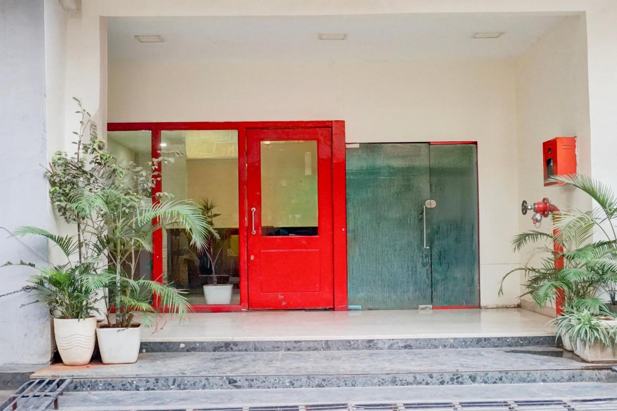 Super Townhouse Mg Road プネ エクステリア 写真